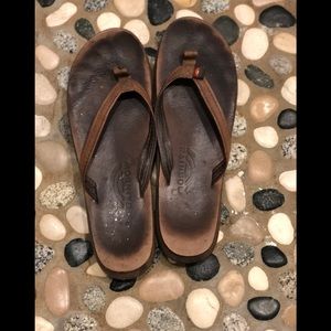 Rainbow 🌈 women’s size L (7.5-8.5)